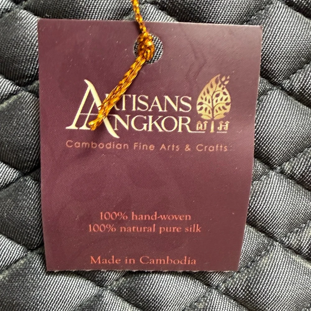 NWT Artisans Angkor Quilted Silk Laptop Travel Bag Gray